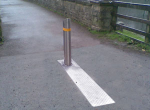 Slimline Rising Bollard 2